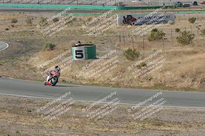 media/Apr-20-2025-AHRMA (Sun) [[393a79c373]]/Race/Group 11 early race/Turn 4b/